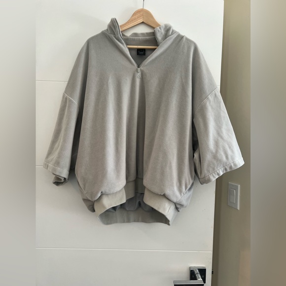 Adidas shirt short sleeve - Picture 3 of 6